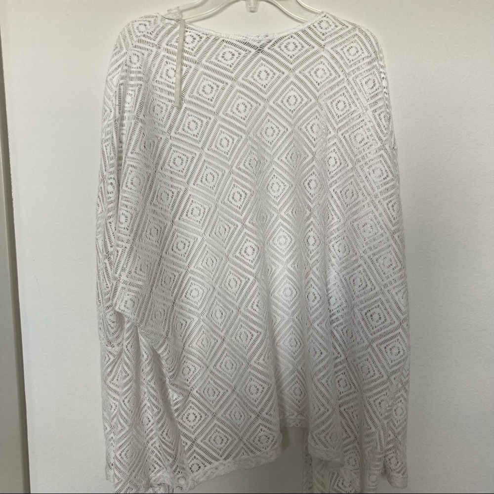 Target White Cut-Out Design Cardigan - Picture 3 of 4